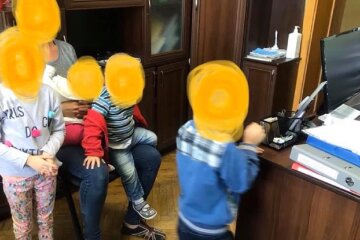 Франковчанка с четырьмя детьми сбежала от мужа-тирана - "Больше нет сил терпеть"