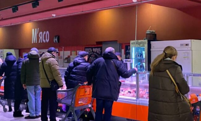 Супермаркет, м'ясо, фото: Знай.ua