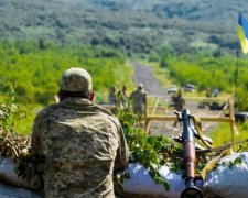Порошенко подписал закон об отпуске для военных: что изменится