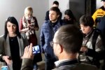 В Запорожье родители "спят" в очереди за справкой, чтобы отдать ребенка в садик