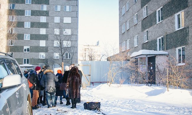 Активісти виганяють онкохворих дітей з дому: проти "розсадника інфекції" додумалися збирати підписи, спокійно читати неможливо