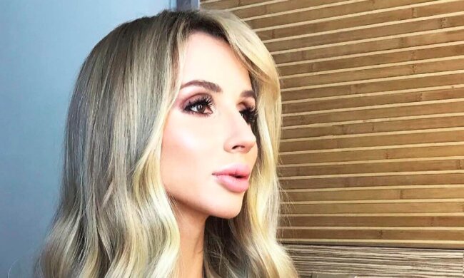 Лобода показала тренування в пікантній позі: лише в трусах і топіку