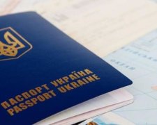 Куди українці можуть поїхати без візи у 2016 році