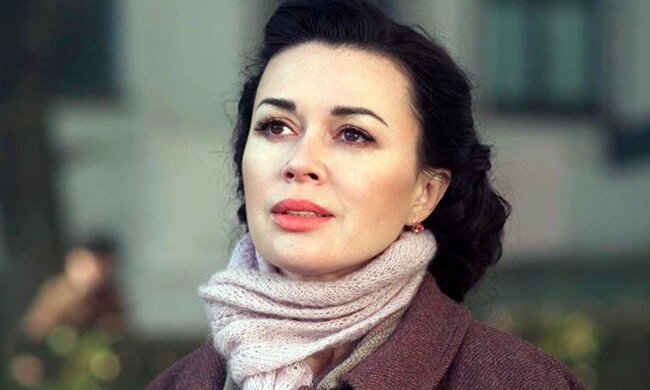 Заворотнюк срочно выписали из больницы и вывезли в неизвестном направлении: что происходит с "Моей прекрасной няней"