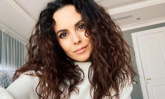 Настя Каменских, instagram.com/kamenskux/