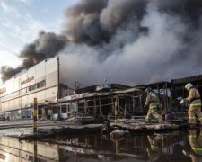 Адское пламя взялось за очередной ТЦ в России: жуткие кадры