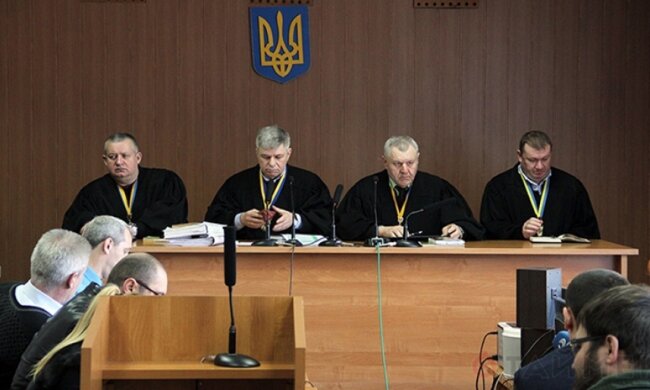 Противники нацгвардійців улаштували дебош у суді