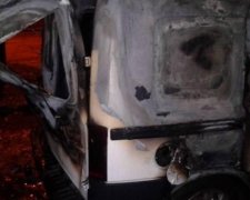У Рівному згоріла автівка активіста