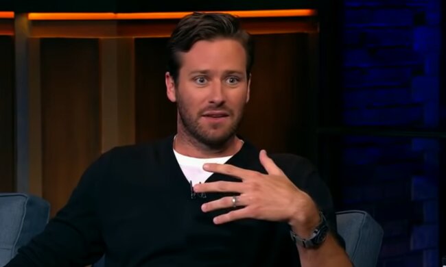 Арми Хамер, кадр из видео