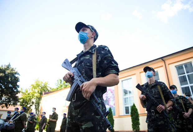 Киевские курсанты рассказали об ужасах в Нацгвардии: "8 месяцев не видели родителей"