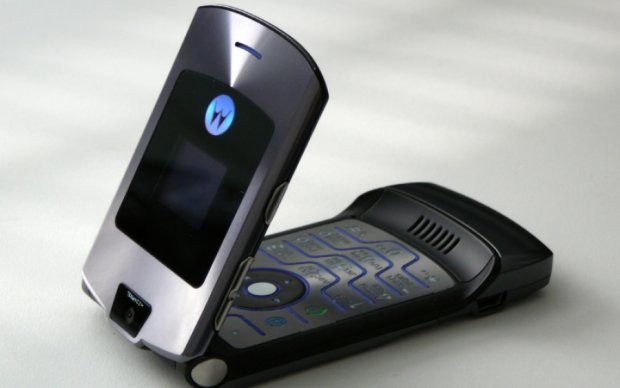 Motorola відродить легендарну розкладачку RAZR V3