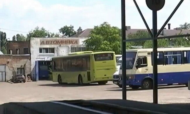 Днепрянин, который избил девушку в маршрутке, рассказал свою версию: "Хотел ударить по губам"