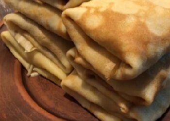 Блины с грибами и курицей, кадр из видео