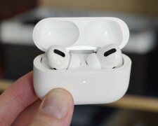 Блогери оцінили нові AirPods Pro: є тільки один нюанс