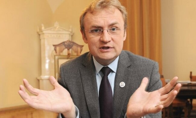 Садовий тероризує Україну львівським сміттям