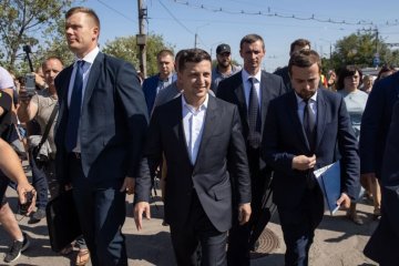 Главное за ночь: авантюра Зеленского, подробности перемирия на Донбассе и позор Порошенко в Европарламенте