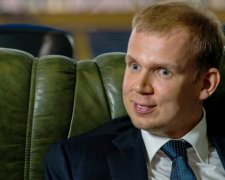 Суд арештував майно Курченка