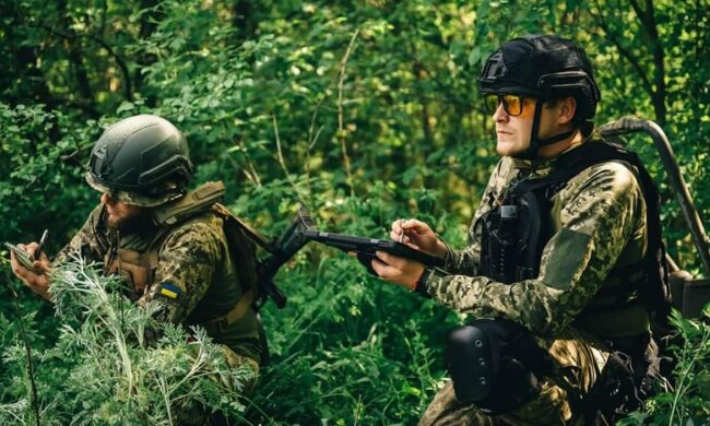 Як отримують "білий квиток": адвокат розповів все про зняття з військового обліку