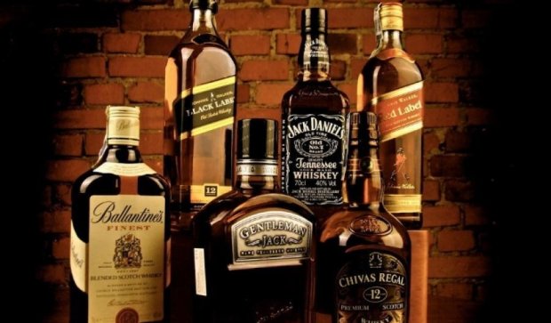 В Украине треть элитного алкоголя - контрафакт