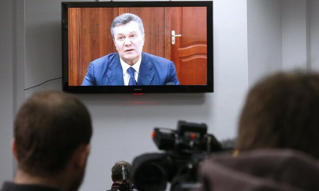 Янукович на відеозв'язку, фото з вільних джерел