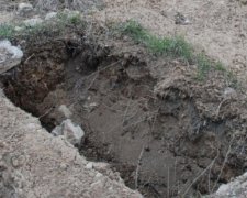 В Винницкой области неизвестные пытались достать из могилы тело женщины