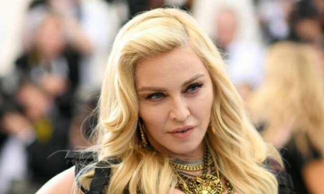 Африканський джаз і бари: Мадонна розповіла, як розважається