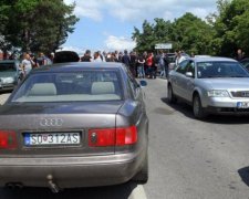 Украинцам показали новые расценки на растаможку евроблях
