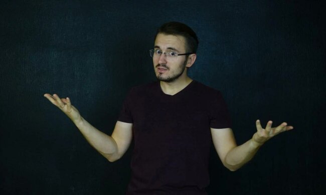 Денис Бігус, кадр з відео