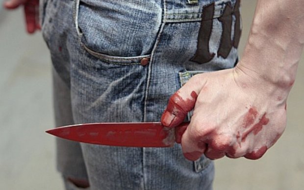 Киевский студент загнал нож в грудь посетителю ресторана