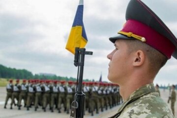 Парад ко Дню Независимости предложили перенести в Донецк