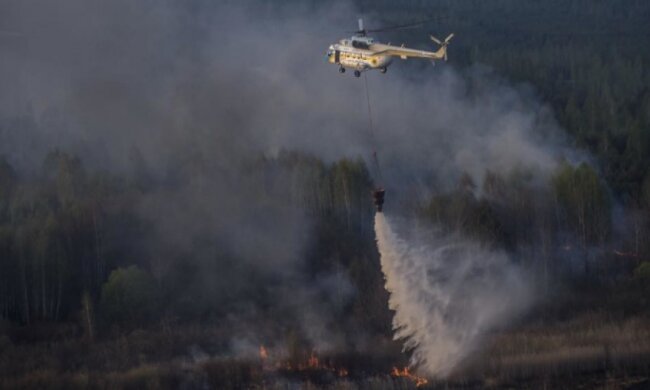  Пожары в Чернобыле тушат самолеты и вертолет