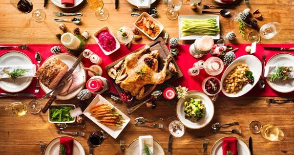 Їжа, стіл святковий