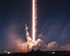 SpaceX запустила Falcon 9 с ценным грузом