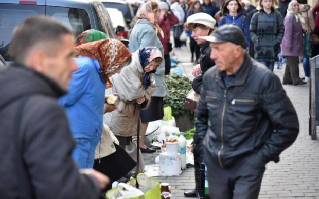 Украинцев пытаются ублажить повышением прожиточного минимума: что изменится 