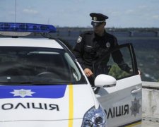 Тягнула по піску і кинула: дика історія з немовлям поставила на вуха Одесу
