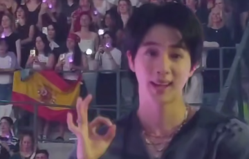 Джин из BTS, кадр из видео