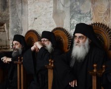 Відродження і розпад: Афонські старці розповіли, що чекає на Україну та Росію