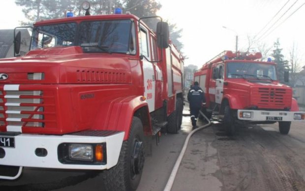 Пожежа під Маріуполем: встановлені причини займання складу боєприпасів