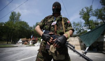 Сепаратисты укрепляют оборону и передают позиции на Донбассе россиянам