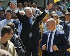 Порошенко снова не появился у ГБР: о чем хотели узнать на допросе в экспрезидента