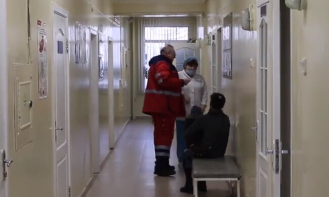 у лікарні, скріншот з відео