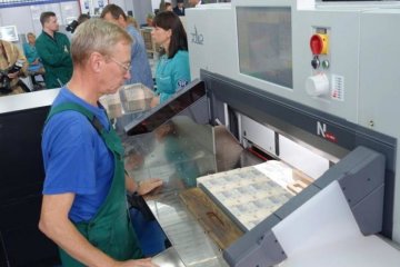 На крючке у МВФ: куда тратят валютный резерв Украины 