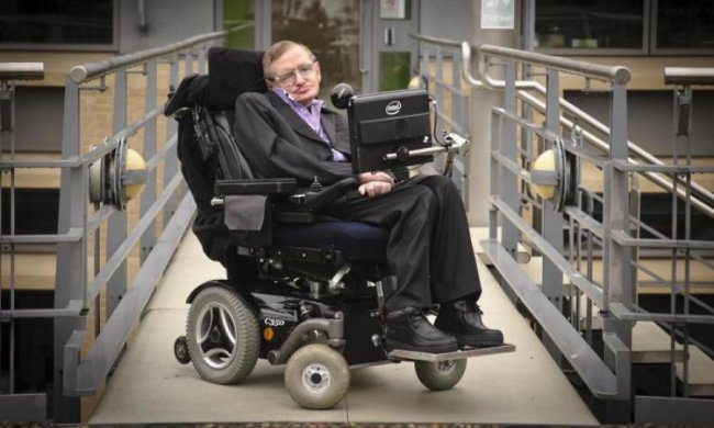 Треба тікати: Хокінг розповів про виживання на планеті