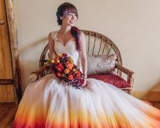 Новий тренд: весільні сукні з кольоровим подолом (фото)