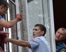 Поліцейські врятували 5-місячну дитину