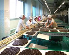 Вызывают рак: что "прячут" в конфетах украинские производители