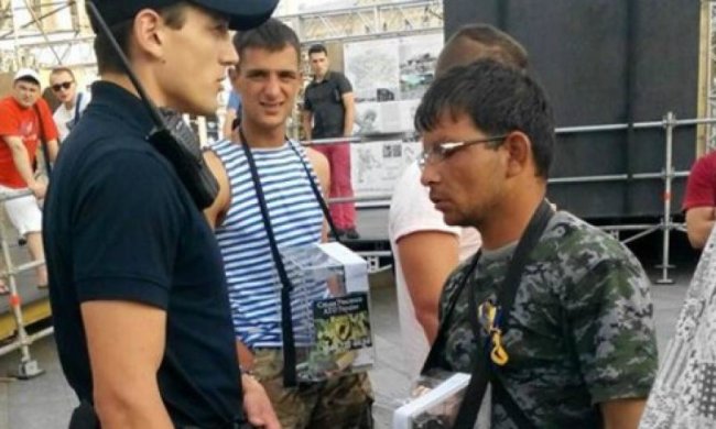 Нові патрульні випроводили з Майдану псевдоволонтерів