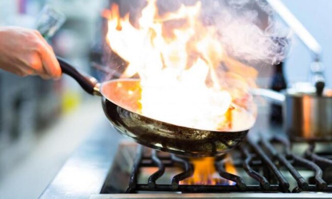 Станьте богом кухни: в сеть слили гениальные лайфхаки лучших поваров мира