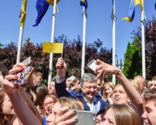 Безвіз для Порошенка: як використає національну ейфорію президент