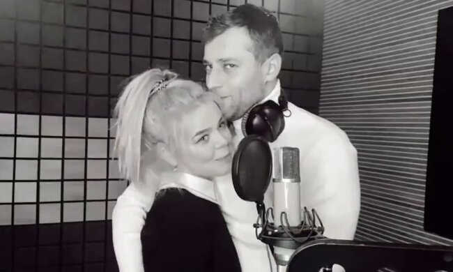 Алина Гросу и Роман Полянский, скриншот с видео